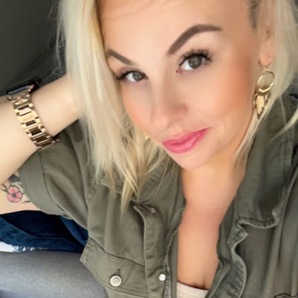 Meet your Posher, Kelli